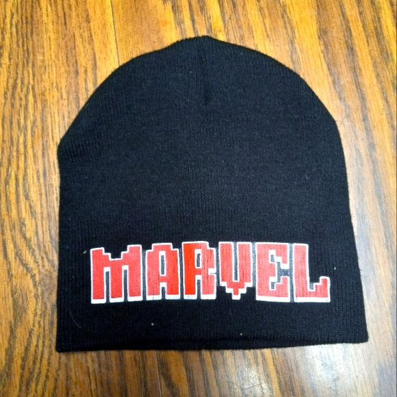Unisex Marvel Beanie. - Picture 1 of 3